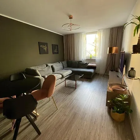 Zentrale 3-zimmer-wohnung In Appartamento